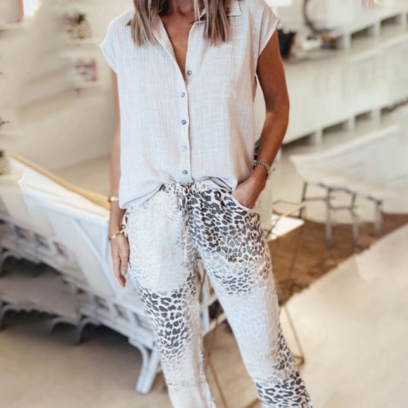 Leopard Print Drawstring Jogger Pants - Picture 5 of 6